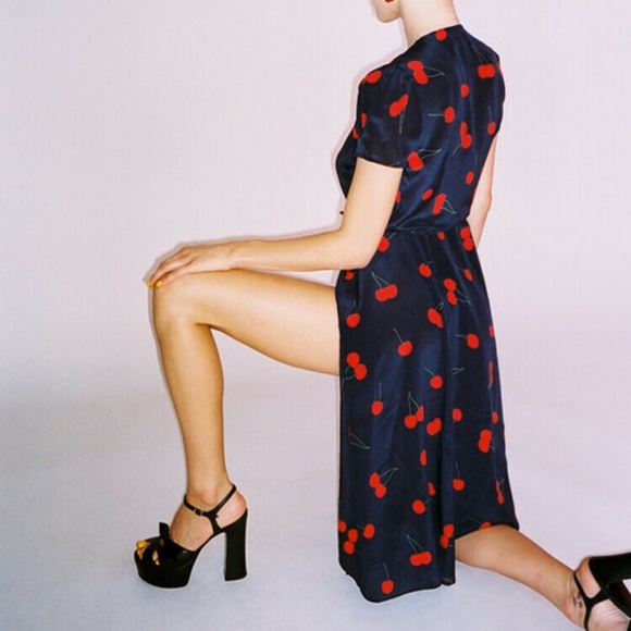 Réalisation Par The Teale Short Sleeve Silk Wrap Dress in Wild Cherry, XS - Picture 8 of 14